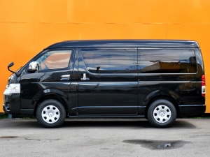 ハイエースワゴン新車コンプリート　ハイエースワゴン２ＷＤ