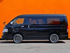 ハイエースワゴンキャンプ　車中泊　アウトドア　レジャー　内装架装