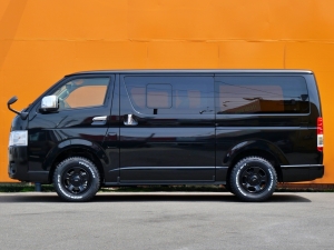 ハイエースバンディーゼル4WD　アウトドア　キャンプ　車中泊　バンライフ　１BOX　ベッド　キャンピングカー