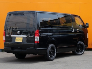 ハイエースバンキャンプ　車中泊　アウトドア　レジャー　内装架装