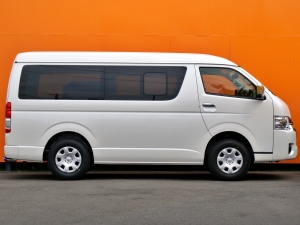 ハイエースワゴン１０人乗り　車中泊できる街乗り仕様車