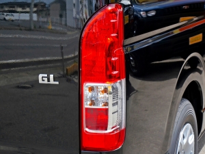 ハイエースワゴンキャンプ　車中泊　アウトドア　レジャー　内装架装