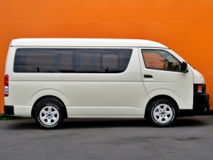 ハイエースワゴン10人乗りワゴン　車中泊できる街乗り仕様車