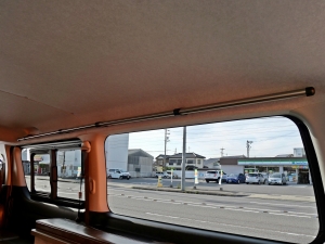 ハイエースバン新車アウトレット車中泊　アウトドア　対面シート