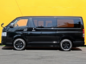 ハイエースバン新車アウトレット車中泊　アウトドア　対面シート