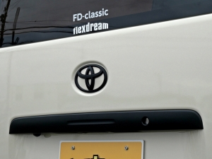 ハイエースバンDX　丸目換装FD-classic　車中泊　アウトドア