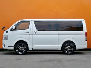 ハイエースバン新車一部改良後　ディーゼル四駆