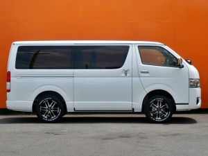 ハイエースバン新車一部改良後　ディーゼル四駆