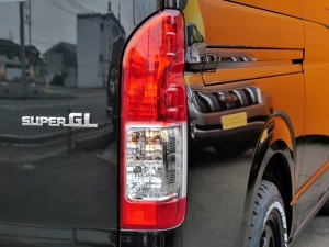 ハイエースバン車中泊　ディーゼル4WD　