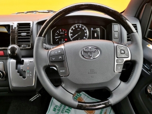 ハイエースバン車中泊　ディーゼル4WD　