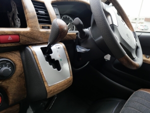 ハイエースバンDX　4WD　ディーゼル　丸目