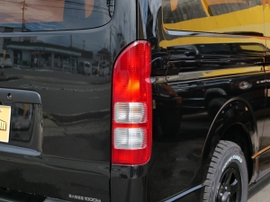 ハイエースバンDX　4WD　ディーゼル　丸目