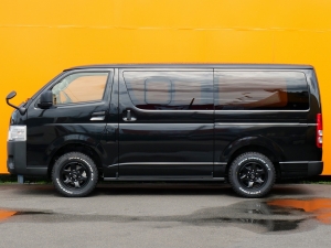 ハイエースバンDX　4WD　ディーゼル　丸目