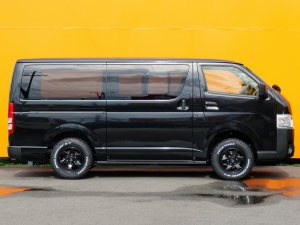 ハイエースバンDX　4WD　ディーゼル　丸目