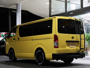 ハイエースバン2WD　丸目カスタム　ネオクラシック
