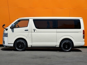ハイエースバンキャンプ　車中泊　アウトドア　レジャー