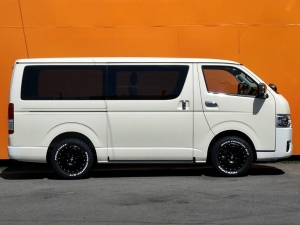 ハイエースバンキャンプ　車中泊　アウトドア　レジャー