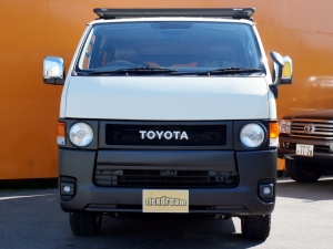 ハイエースバンディーゼル4WD　丸目カスタム　ネオクラシック