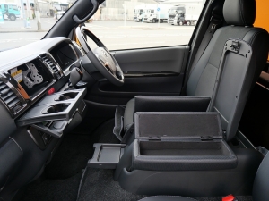 ハイエースバンディーゼル　４ＷＤ　アウトドア　車中泊