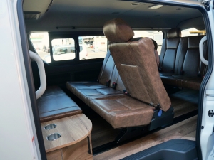 ハイエースワゴン１０人乗り　車中泊できる街乗り仕様車