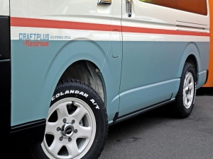 ハイエースバンディーゼル4WD　丸目カスタム　ネオクラシック