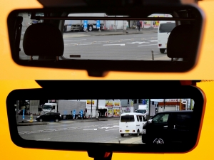 ハイエースバンディーゼル4WD　車中泊　跳ね上げ式ベッドキット