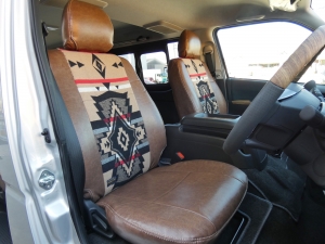 ハイエースバンディーゼル4WD　丸目カスタム　ネオクラシック