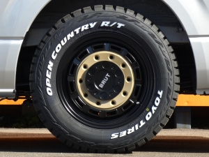 ハイエースバンディーゼル4WD　丸目カスタム　ネオクラシック