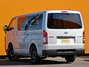 ハイエースバンディーゼル4WD　丸目カスタム　ネオクラシック