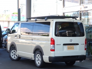ハイエースバンディーゼル4WD　丸目カスタム　ネオクラシック