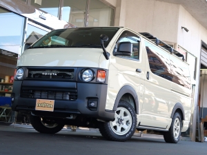 ハイエースバンディーゼル4WD　丸目カスタム　ネオクラシック