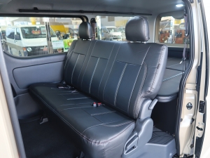 ハイエースバンディーゼル4WD　アースカラーパッケージ４Ｖ６ベージュ