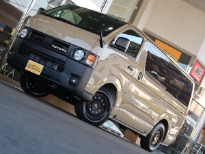 ハイエースバンディーゼル4WD　アースカラーパッケージ４Ｖ６ベージュ