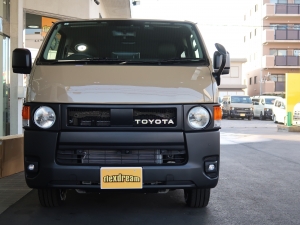 ハイエースバンディーゼル4WD　アースカラーパッケージ４Ｖ６ベージュ