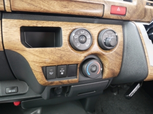 ハイエースバンDX　4WD　ディーゼル