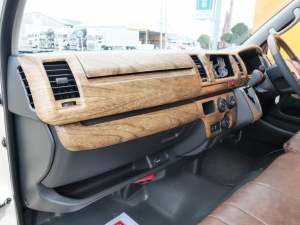 ハイエースバンDX　4WD　ディーゼル