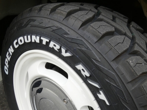 ハイエースバン新車アウトレットスパロン　4WD　ディーゼル　ライトキャンピングカー　丸目クラシック