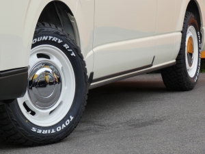 ハイエースバン新車アウトレットスパロン　4WD　ディーゼル　ライトキャンピングカー　丸目クラシック