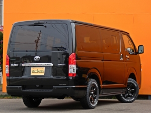 ハイエースバンディーゼル4WD　丸目クラシックカスタムスタイル