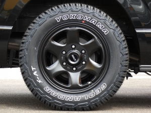 ハイエースバンディーゼル4WD　丸目クラシックカスタムスタイル