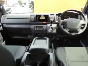 ハイエースバン新車　ディーゼル四駆　４ＷＤ