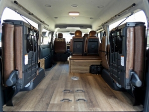 ハイエースワゴン１０人乗り　車中泊できる街乗り仕様車
