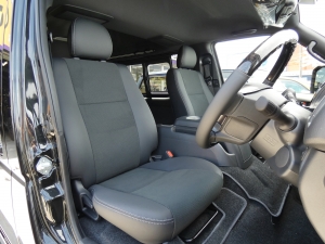ハイエースバン新車ハイエース　S-GLダークプライム　カスタム