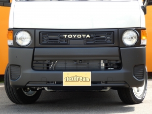 ハイエースバンDX　2WD　ディーゼル　丸目クラシック