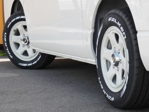 ハイエースバンDX　2WD　ディーゼル　丸目クラシック