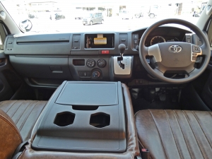 ハイエースバンDX　2WD　ディーゼル　丸目クラシック