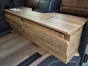 ハイエースバンMONOBOX　ライトキャンピングカー　丸目クラシック