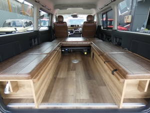 ハイエースワゴン新車コンプリート　ハイエースワゴン２ＷＤ