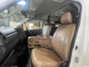 ハイエースワゴン１０人乗り　車中泊できる街乗り仕様車
