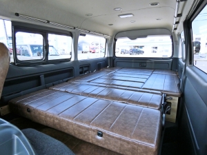 ハイエースワゴン１０人乗り　車中泊できる街乗り仕様車